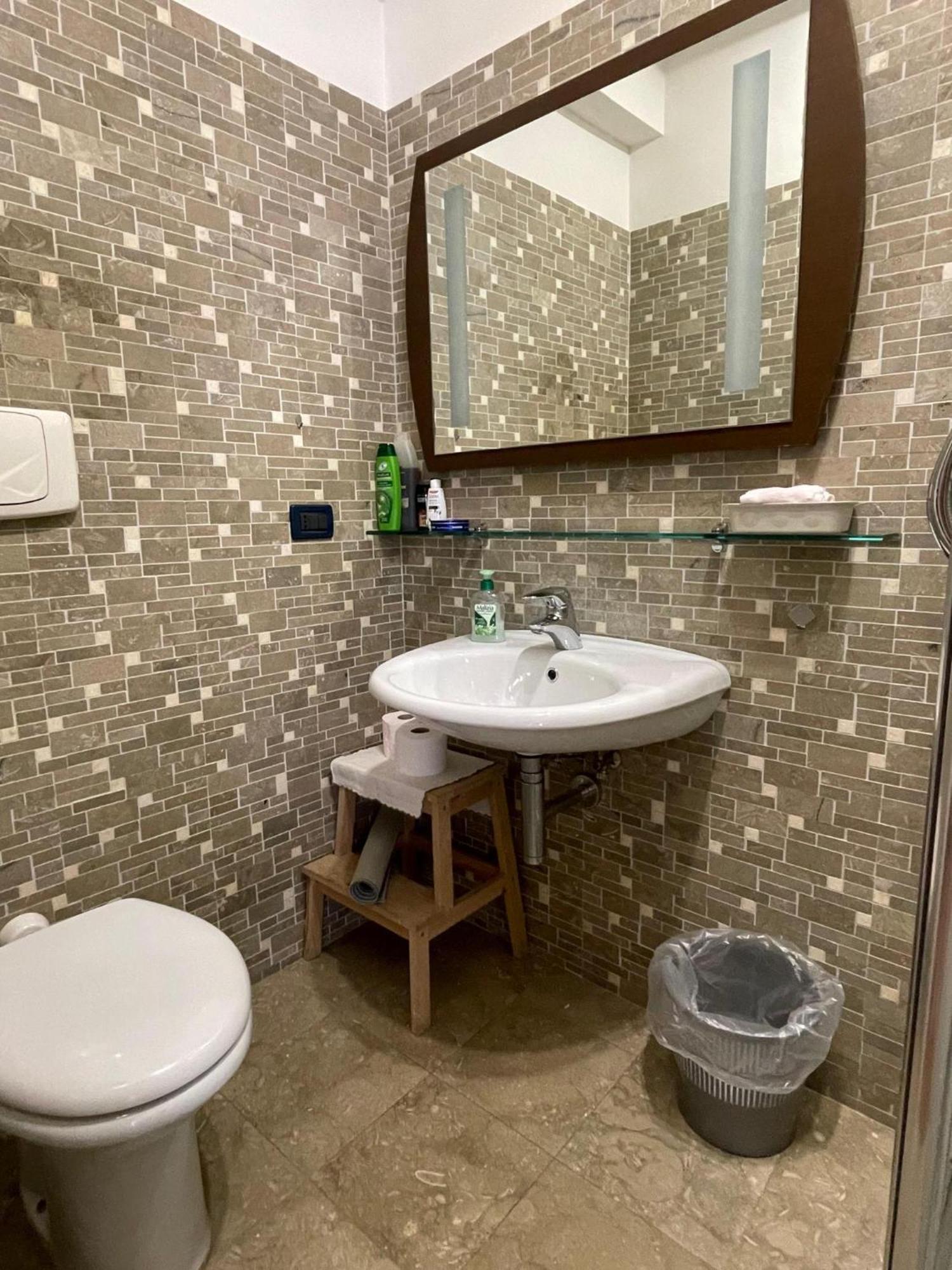 Tiburtina 296 Apartment *